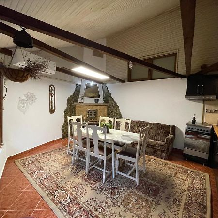 Ada-Ini House Villa Craiova Eksteriør bilde