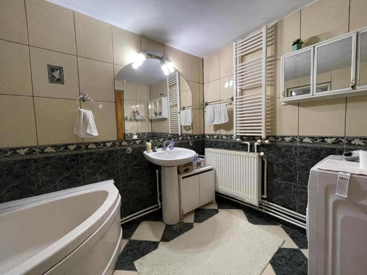 Ada-Ini House Villa Craiova Eksteriør bilde